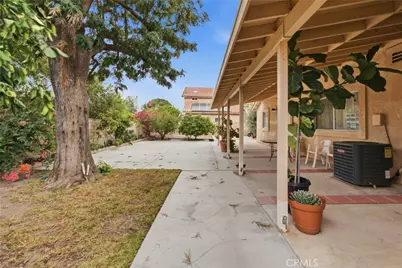 18083 San Jacinto, Fontana, CA 92336 - Photo 19