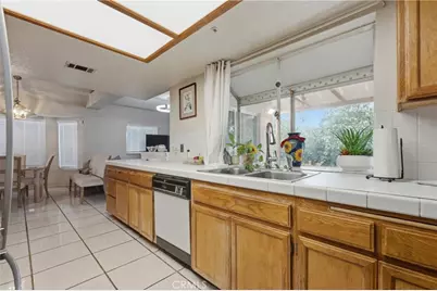 18083 San Jacinto, Fontana, CA 92336 - Photo 13