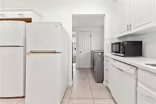 433 W 55th, Los Angeles, CA 90037 - Photo 11