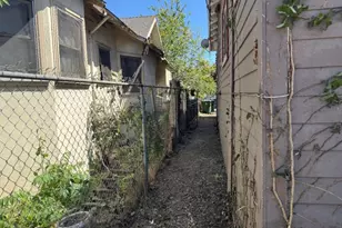 1749 W 49th, Los Angeles, CA 90062 - Photo 31