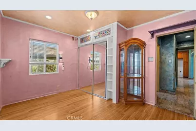 9501 Baird Ave, Los Angeles, CA 90002 - Photo 13