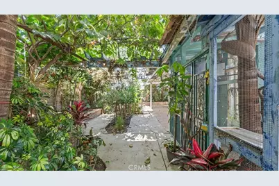 9501 Baird Ave, Los Angeles, CA 90002 - Photo 25