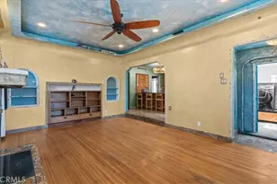 9501 Baird Ave, Los Angeles, CA 90002 - Photo 5