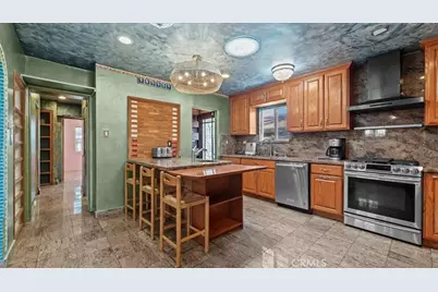 9501 Baird Ave, Los Angeles, CA 90002 - Photo 9