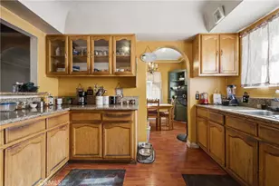 1308 W 82nd St, Los Angeles, CA 90044 - Photo 9