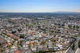 19518 Thornlake Ave, Cerritos, CA 90703 - Photo 41