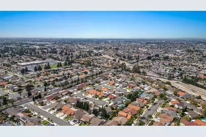 19518 Thornlake Avenue, Cerritos, CA 90703 - Photo 43