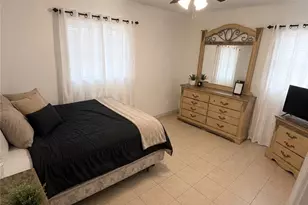 612 Townsley, Bakersfield, CA 93304 - Photo 3