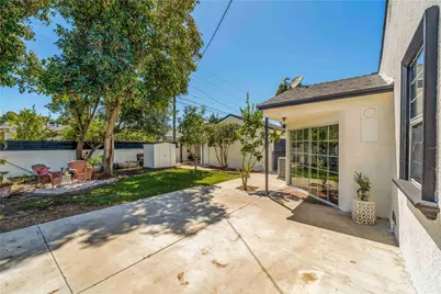 8166 Borson, Downey, CA 90242 - Photo 29