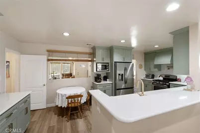240 E Barclay, Long Beach, CA 90805 - Photo 17