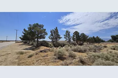 17900 Mossdale Avenue, Lancaster, CA 93535 - Photo 5