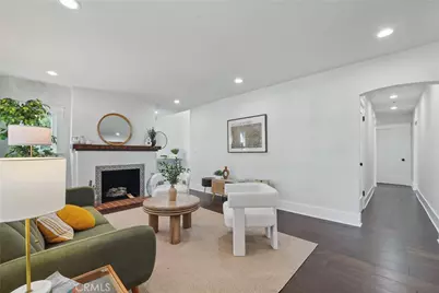 2111 S Bronson, Los Angeles, CA 90018 - Photo 5