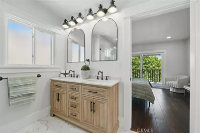 2111 S Bronson, Los Angeles, CA 90018 - Photo 35