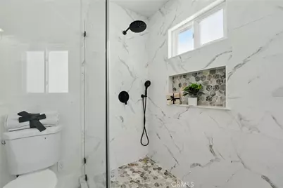 2111 S Bronson, Los Angeles, CA 90018 - Photo 29