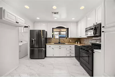 11213 Haskell Avenue, Granada Hills, CA 91344 - Photo 13