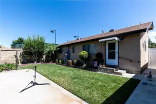 10325 Brookshire, Downey, CA 90241 - Photo 17
