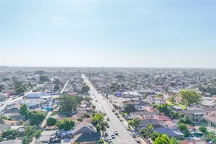 205 W Gage, Los Angeles, CA 90003 - Photo 33