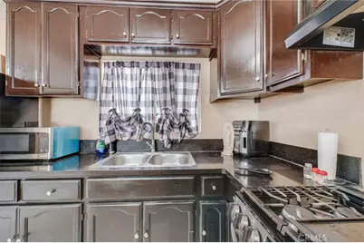2019 E Shauer, Compton, CA 90222 - Photo 13