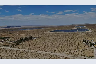 8001 Fairlane Road, Lucerne Valley, CA 92356 - Photo 17