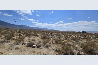 8001 Fairlane Road, Lucerne Valley, CA 92356 - Photo 9