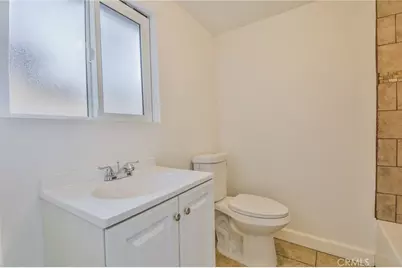 1712 E 57th, Los Angeles, CA 90058 - Photo 17
