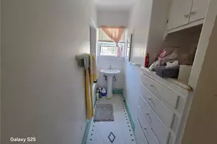 9613 Virginia Ave, South Gate, CA 90280 - Photo 11
