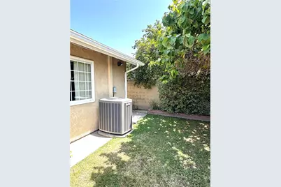 10744 Andy, Cerritos, CA 90703 - Photo 45