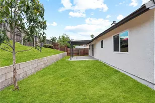 2402 W Sunrise Dr, Rialto, CA 92377 - Photo 17