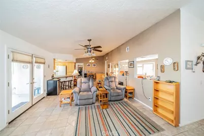 8838 Lilac Road, Hesperia, CA 92344 - Photo 9