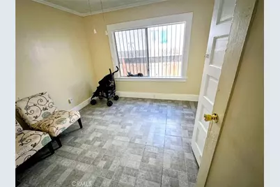 330 W 56th St, Los Angeles, CA 90037 - Photo 5
