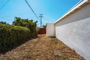 2514 Exposition Pl, Los Angeles, CA 90018 - Photo 31