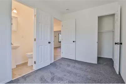 8511 Maie, Los Angeles, CA 90001 - Photo 17