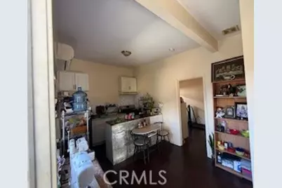 336 W 45th Street, Los Angeles, CA 90037 - Photo 9