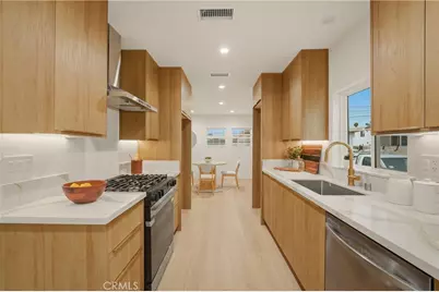1111 W 98th Street, Los Angeles, CA 90044 - Photo 11