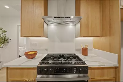 1111 W 98th Street, Los Angeles, CA 90044 - Photo 13