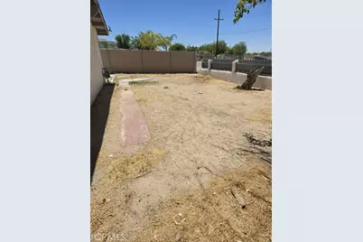 34224 Woods, Barstow, CA 92311 - Photo 3