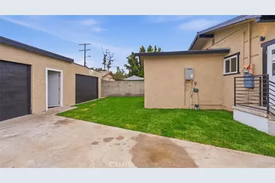 1724 W 43rd Street, Los Angeles, CA 90062 - Photo 47