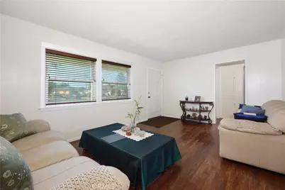9802 Rives Avenue, Downey, CA 90240 - Photo 5
