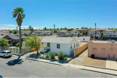 124 W Fredricks, Barstow, CA 92311 - Photo 57