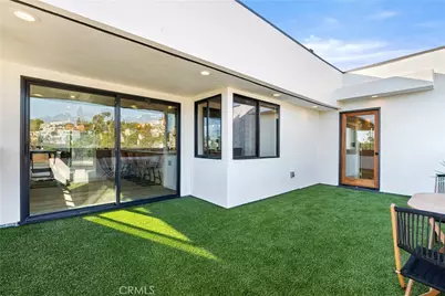 1734 Redesdale Avenue, Los Angeles, CA 90026 - Photo 19