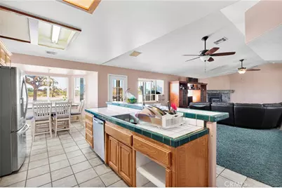 10439 Mesa, Oak Hills, CA 92344 - Photo 17
