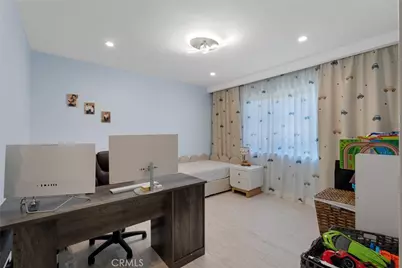 11001 Gothic Avenue, Granada Hills, CA 91344 - Photo 15