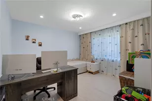 11001 Gothic Ave, Granada Hills, CA 91344 - Photo 15