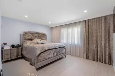 11001 Gothic Avenue, Granada Hills, CA 91344 - Photo 13