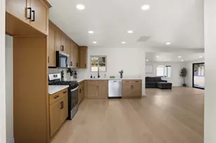 9643 Boxwood Ave, Fontana, CA 92335 - Photo 5