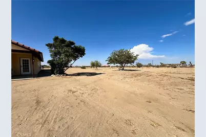 13377 Paramount Road, Phelan, CA 92371 - Photo 35