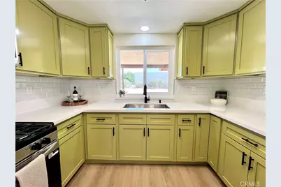 13377 Paramount Road, Phelan, CA 92371 - Photo 5