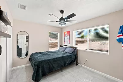 16346 Teton, Victorville, CA 92395 - Photo 35