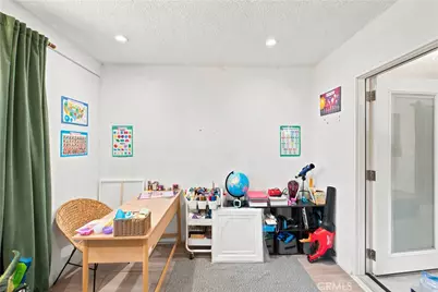 16346 Teton, Victorville, CA 92395 - Photo 27