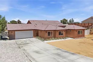 16346 Teton, Victorville, CA 92395 - Photo 3